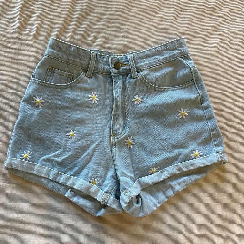 SHEIN Light Blue High-Waist Daisy Embroidered Shorts